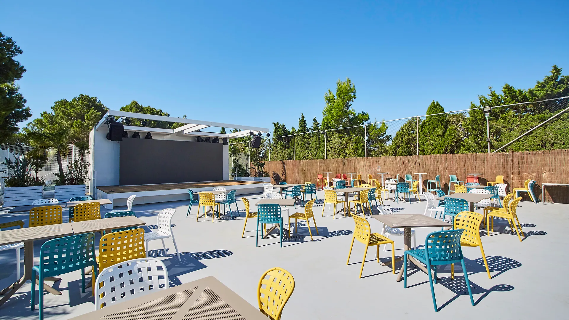 Alannia Costa Dorada Hotel Platja de l'Almadrava Campsite